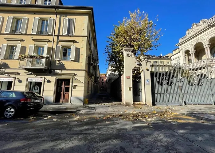 Tra I Tetti E Il Cielo